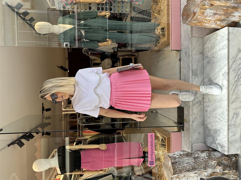 Pembe Pileli Şort Etek