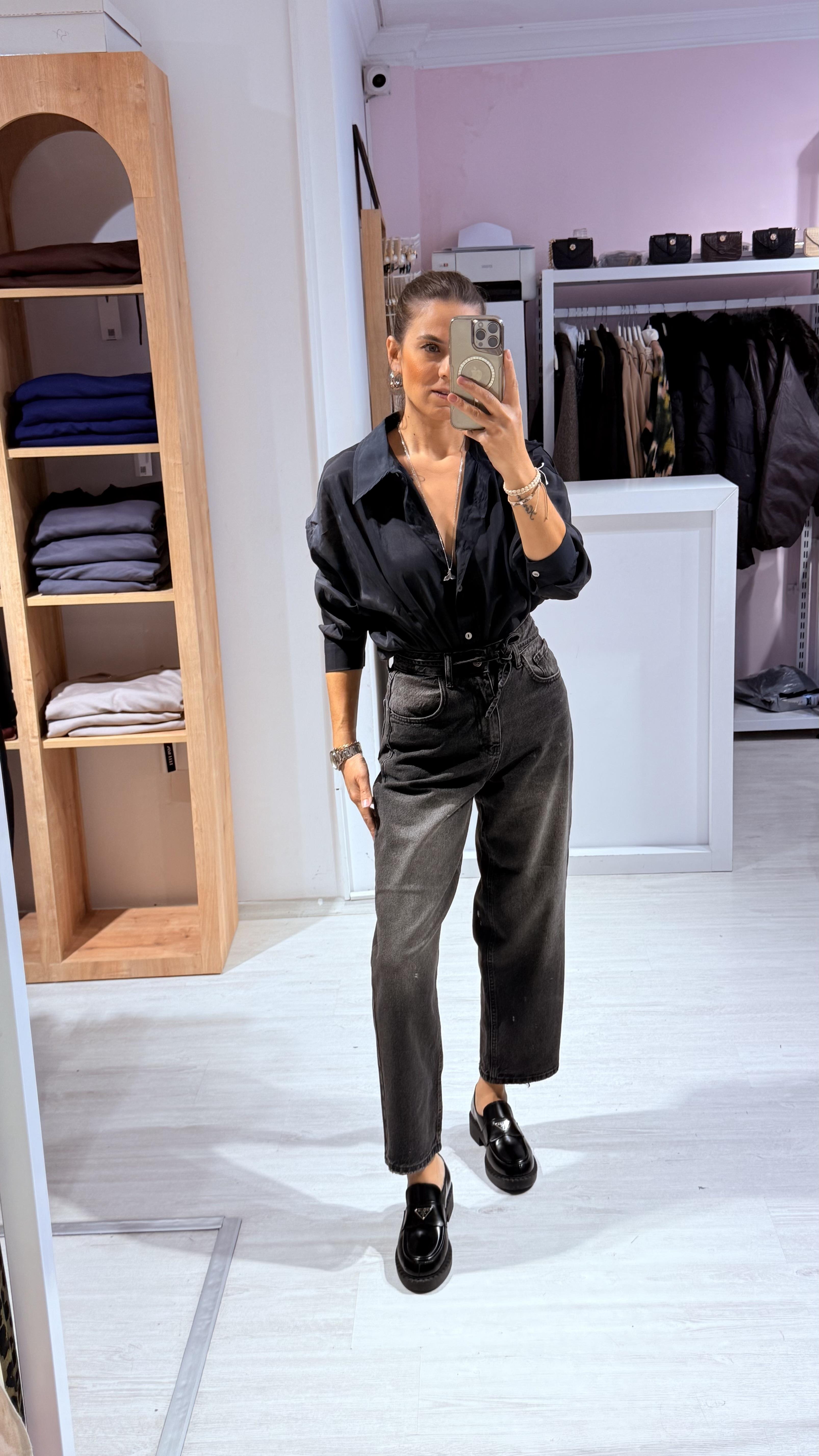 Siyah Bağlamalı Mom Jean