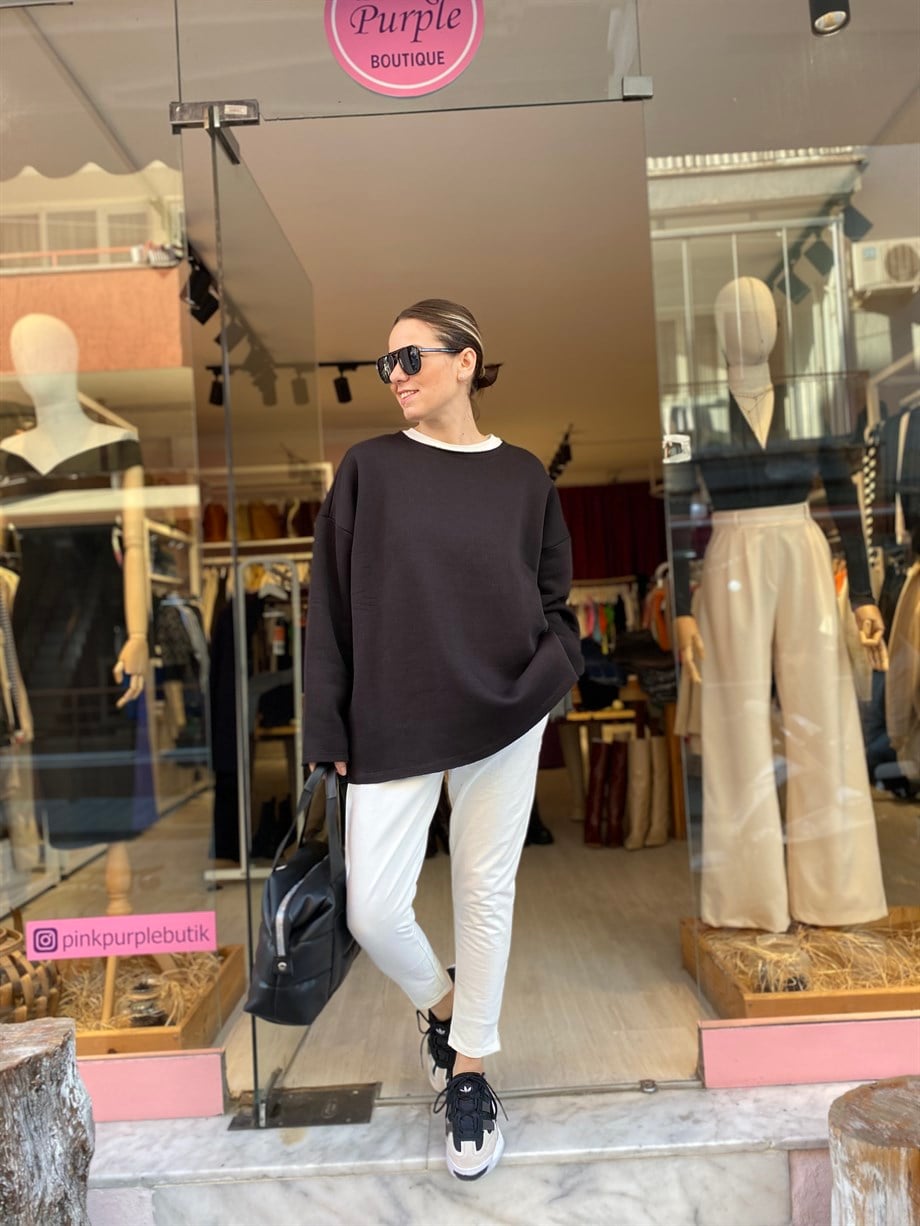 Siyah Pisi Yaka Sweatshirt