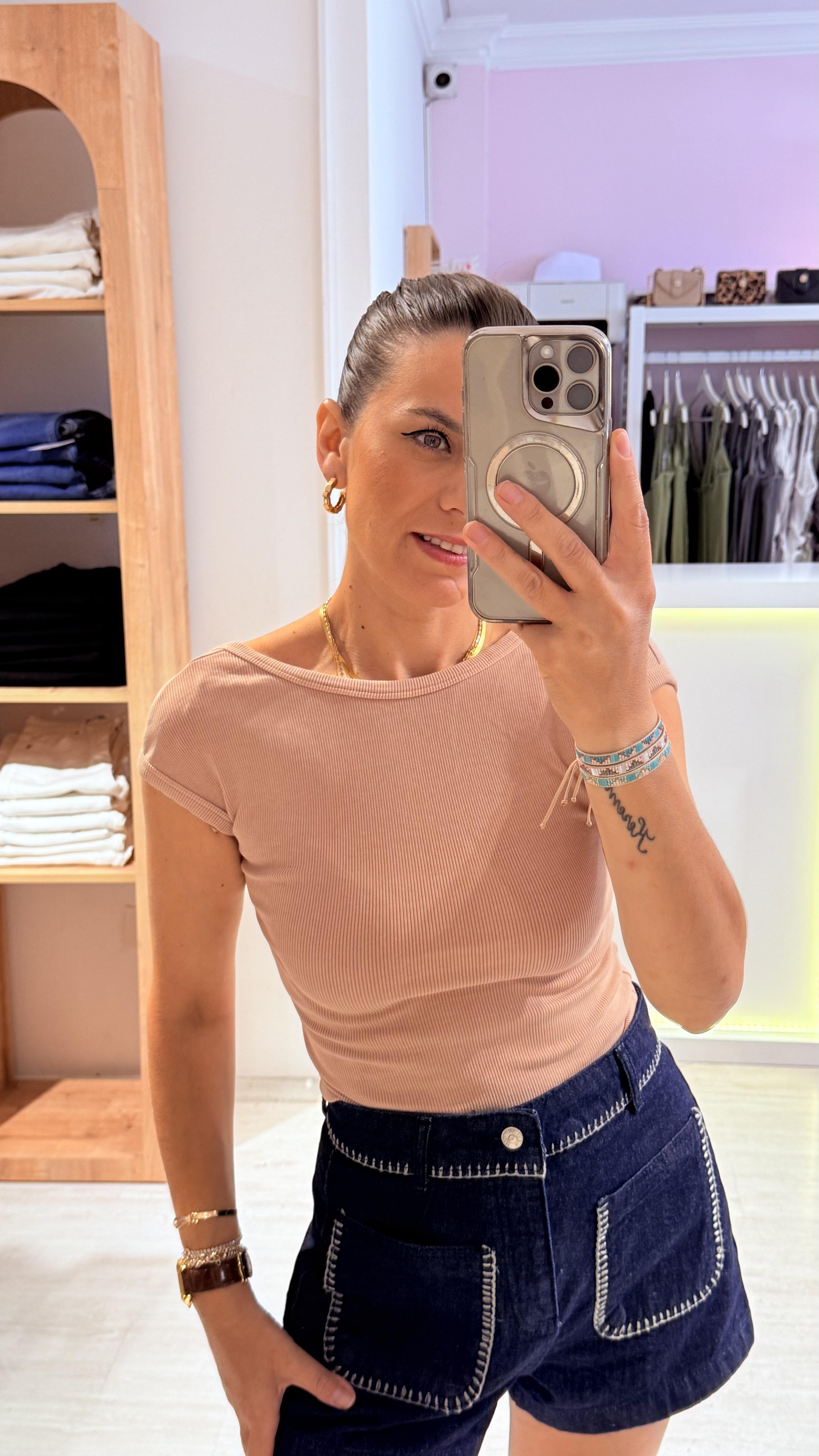 Bej Sırt Dekolte Body