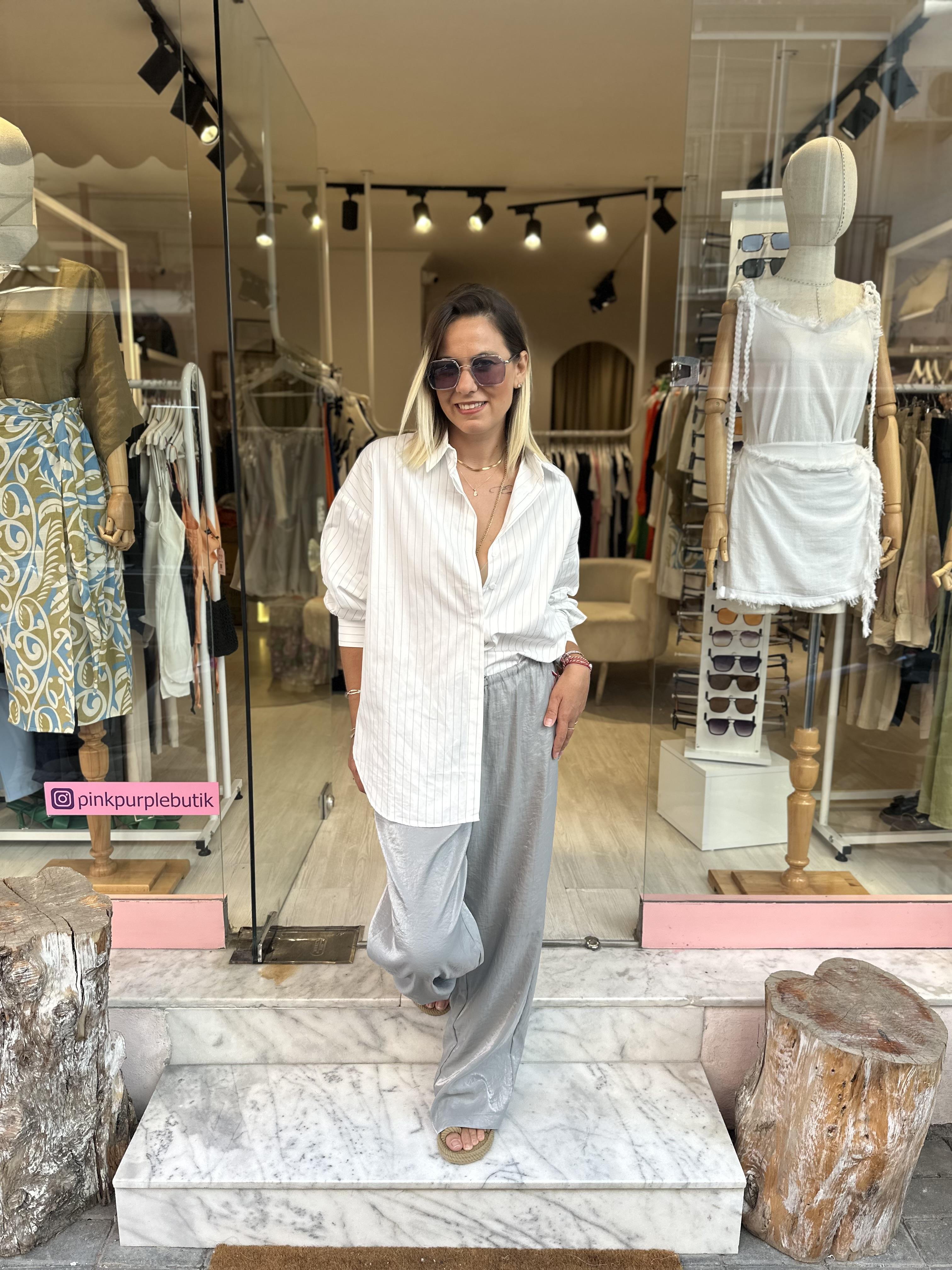 Beyaz Gri Çizgili Oversize Gömlek