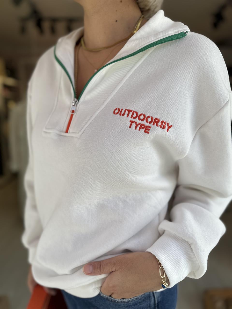 Beyaz Outdoor Sweatshirt