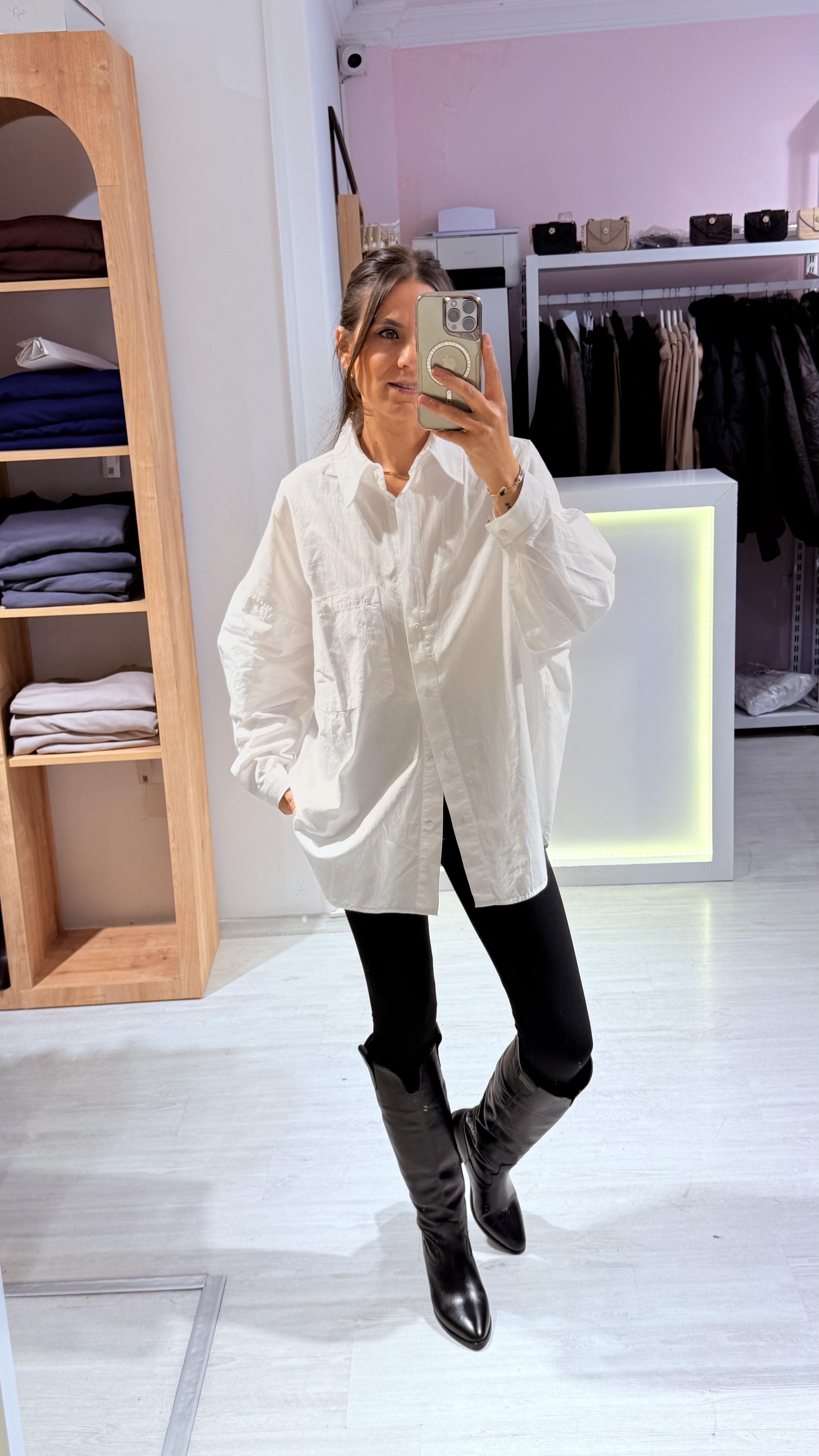 Beyaz Oversize Gömlek