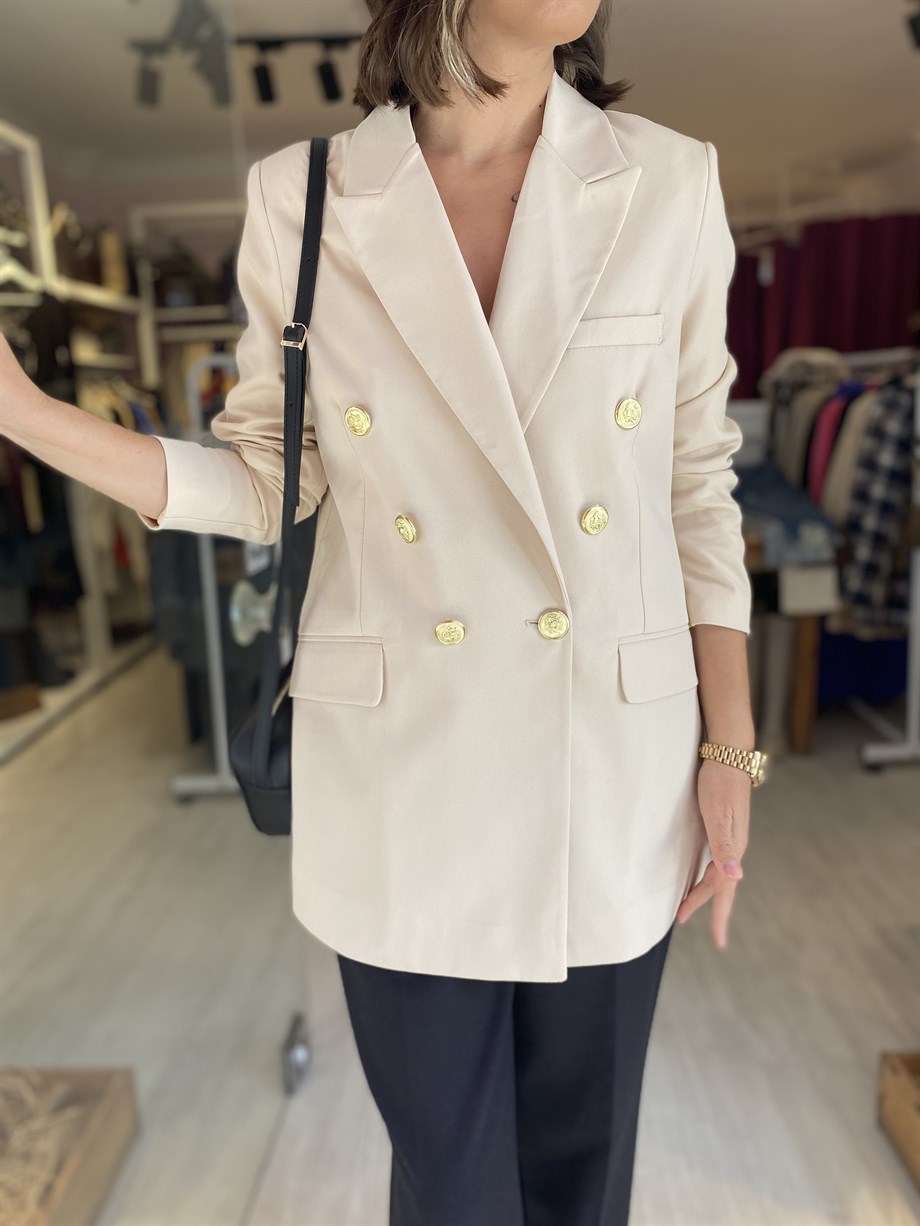 Gold Düğmeli Ekru Blazer