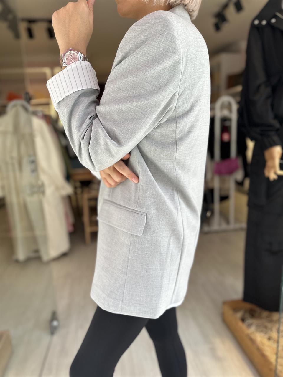 Gri Blazer