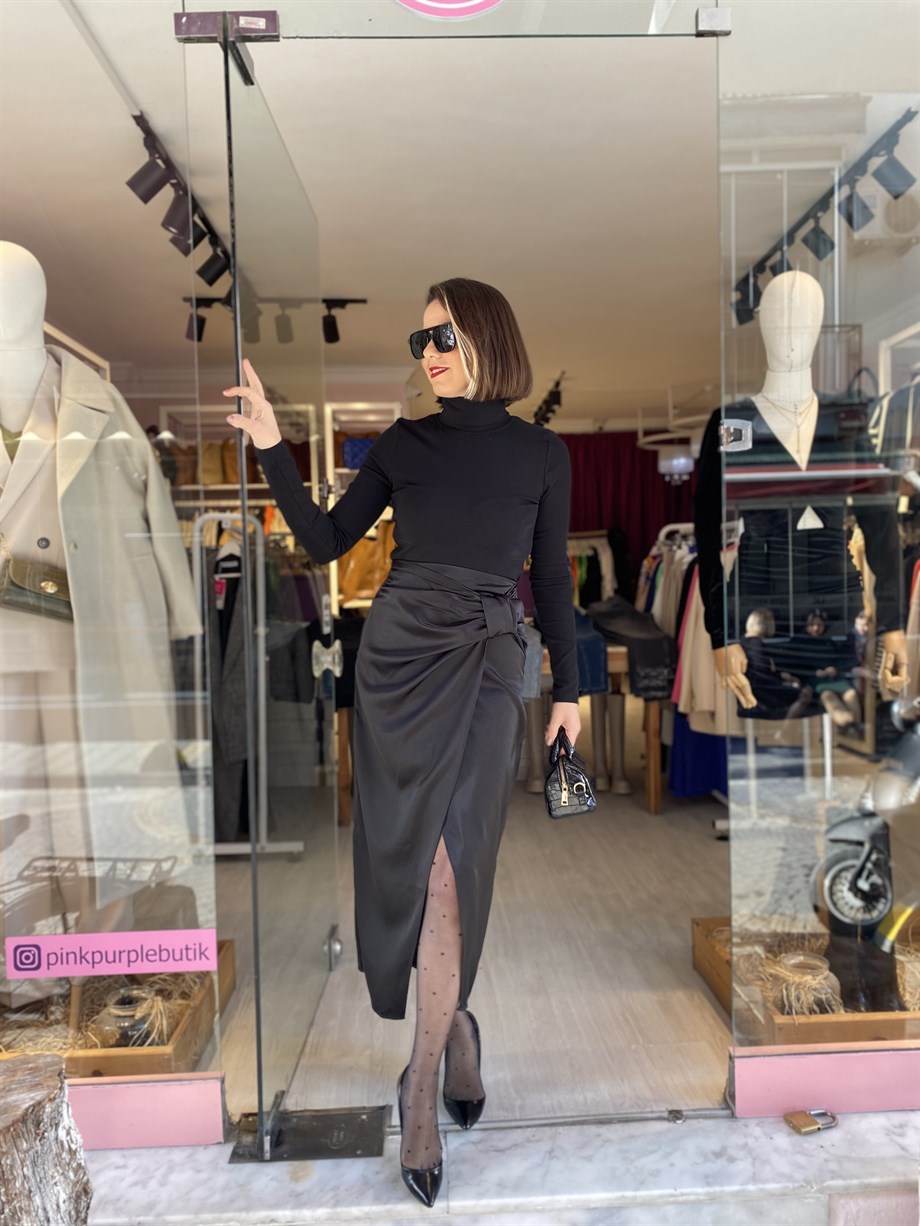 Siyah Boğazlı Pamuk Body