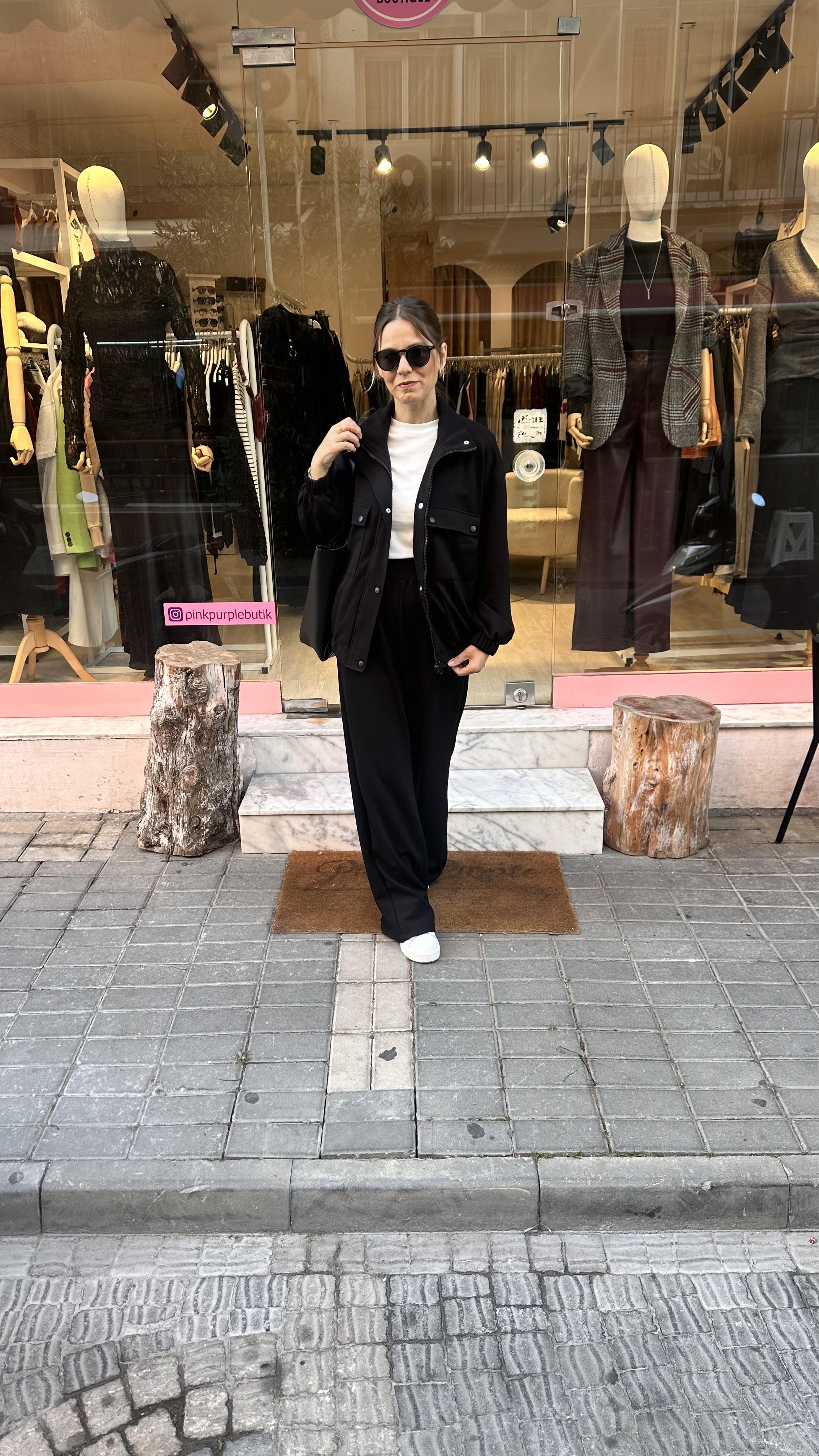 Siyah Düğmeli Modal Takım