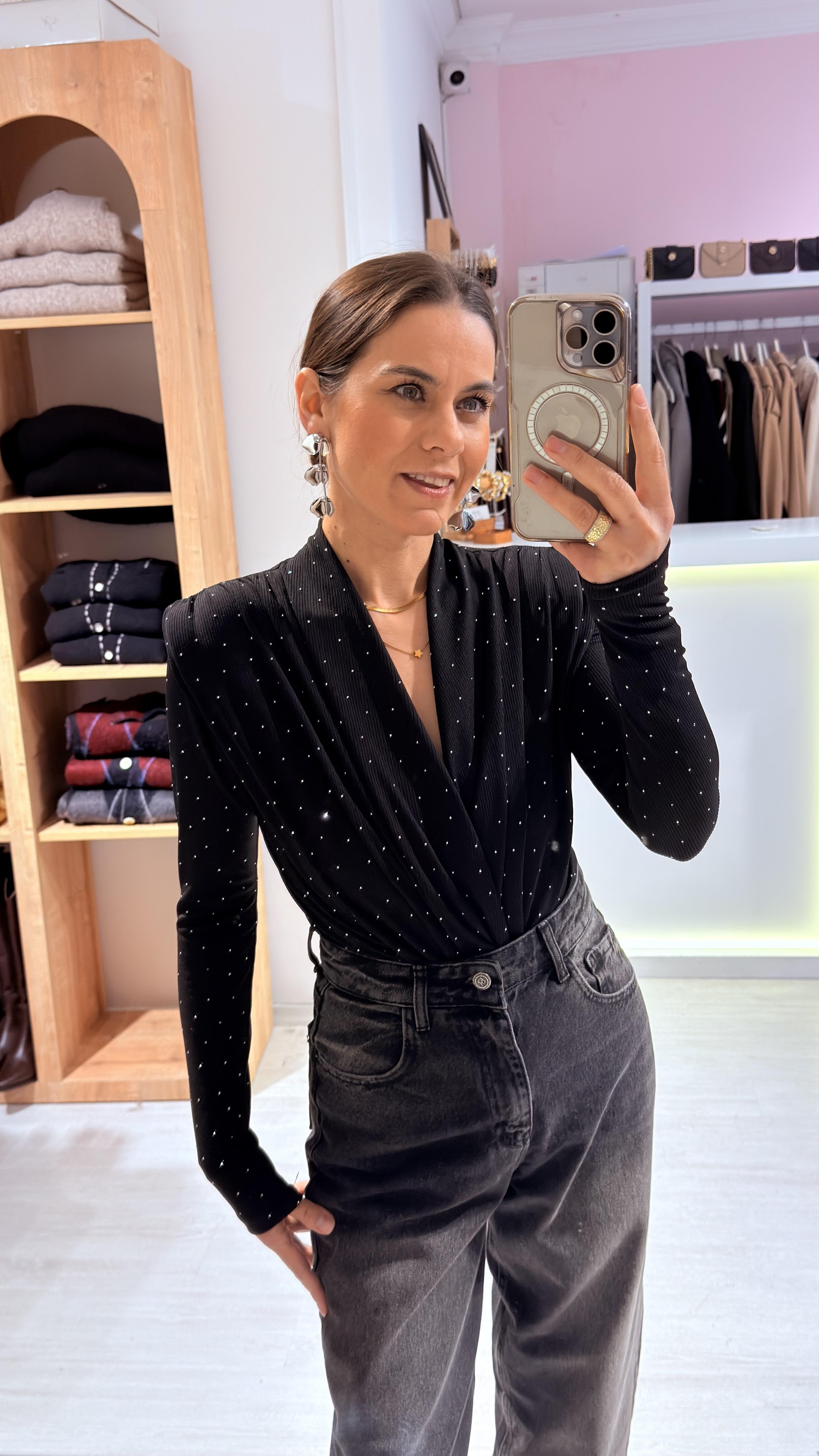 Siyah Vatkalı Taşlı Bodysuit