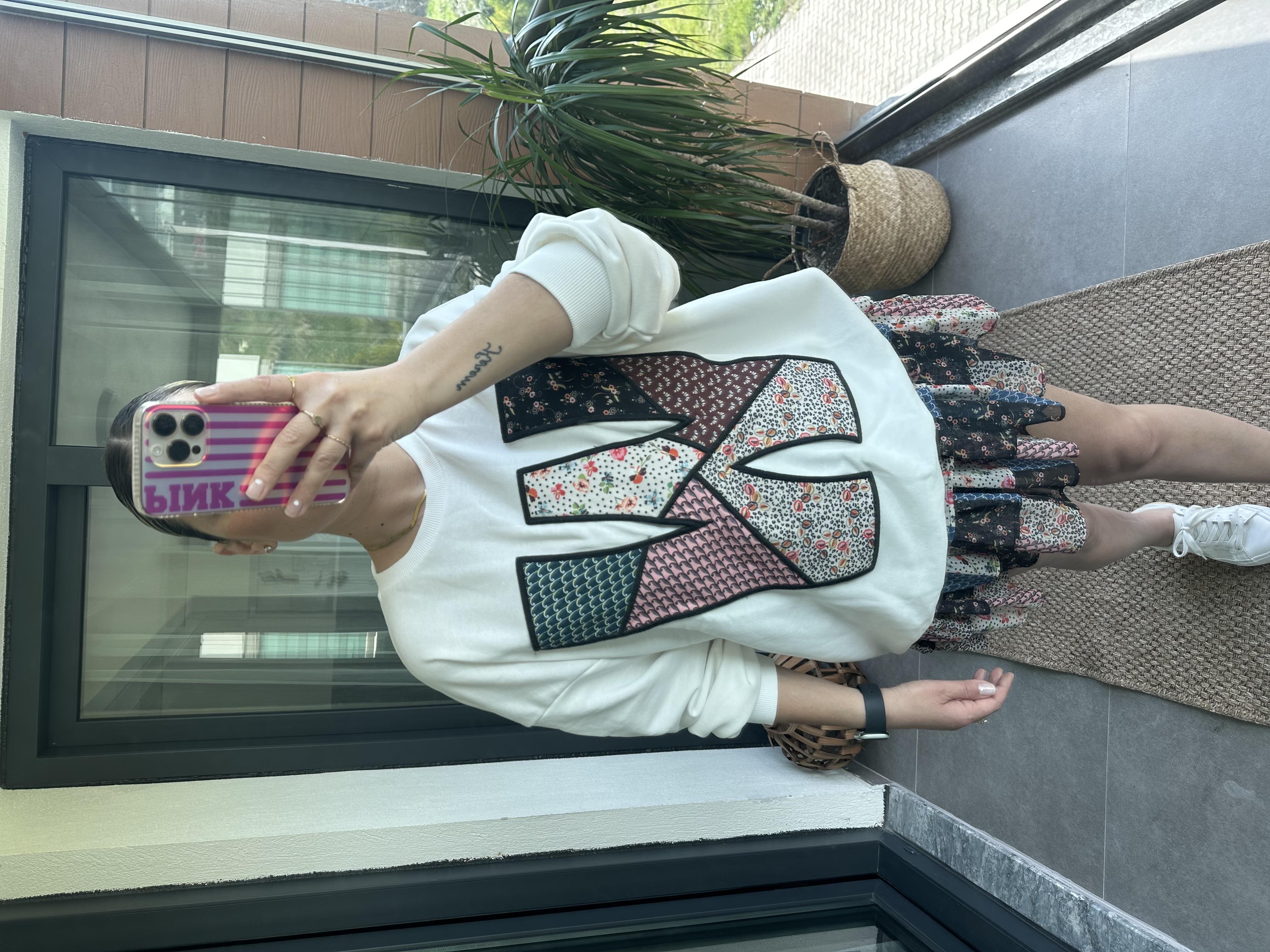 W Sweatshirt