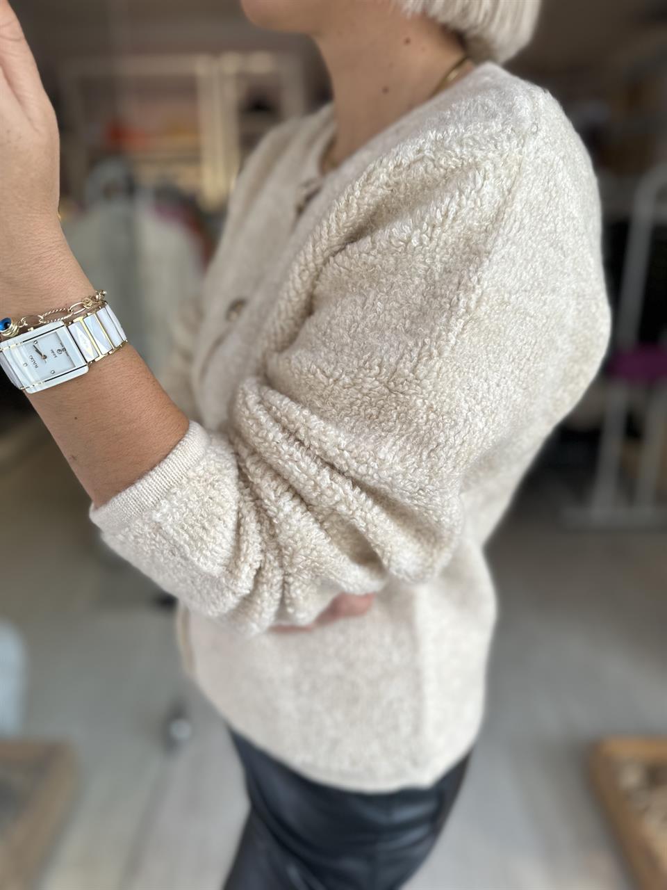 Yumoş Gold Düğme Hırka