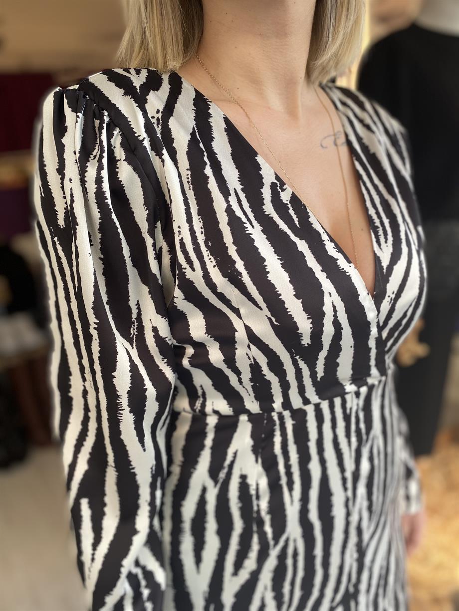 Zebra Desen Yırtmaçlı Elbise