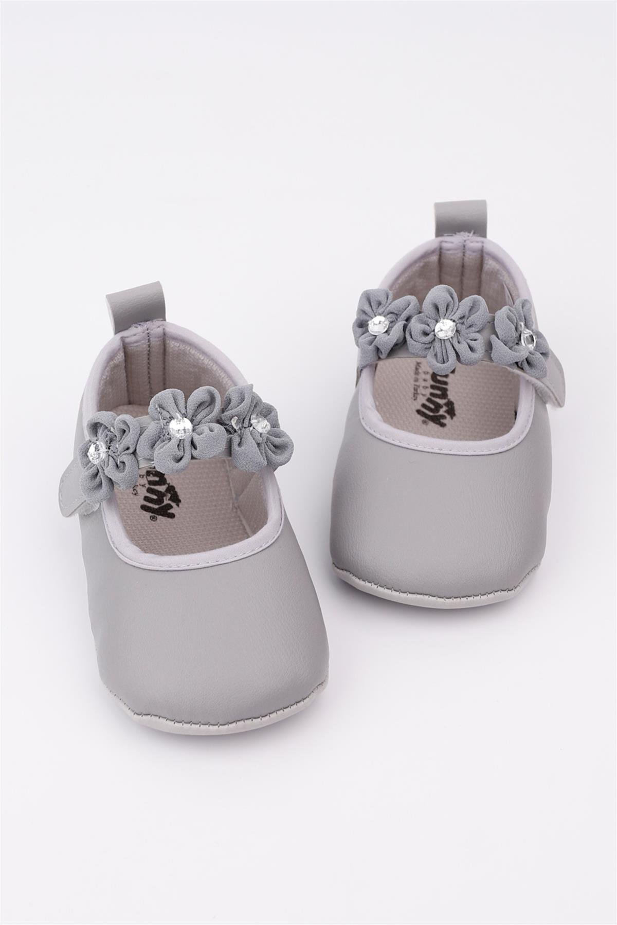 Gri Çiçekli Taşlı Kız Bebek Ayakkabı