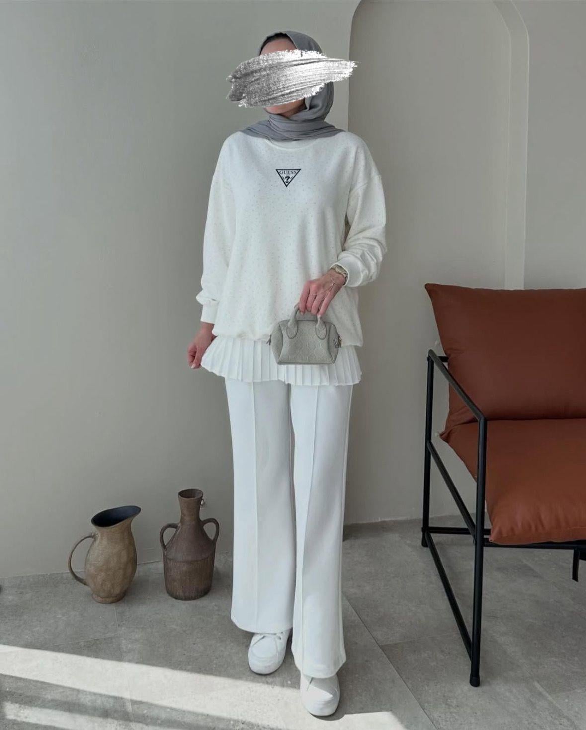Taş Detaylı Oversize Sweatshirt – Beyaz