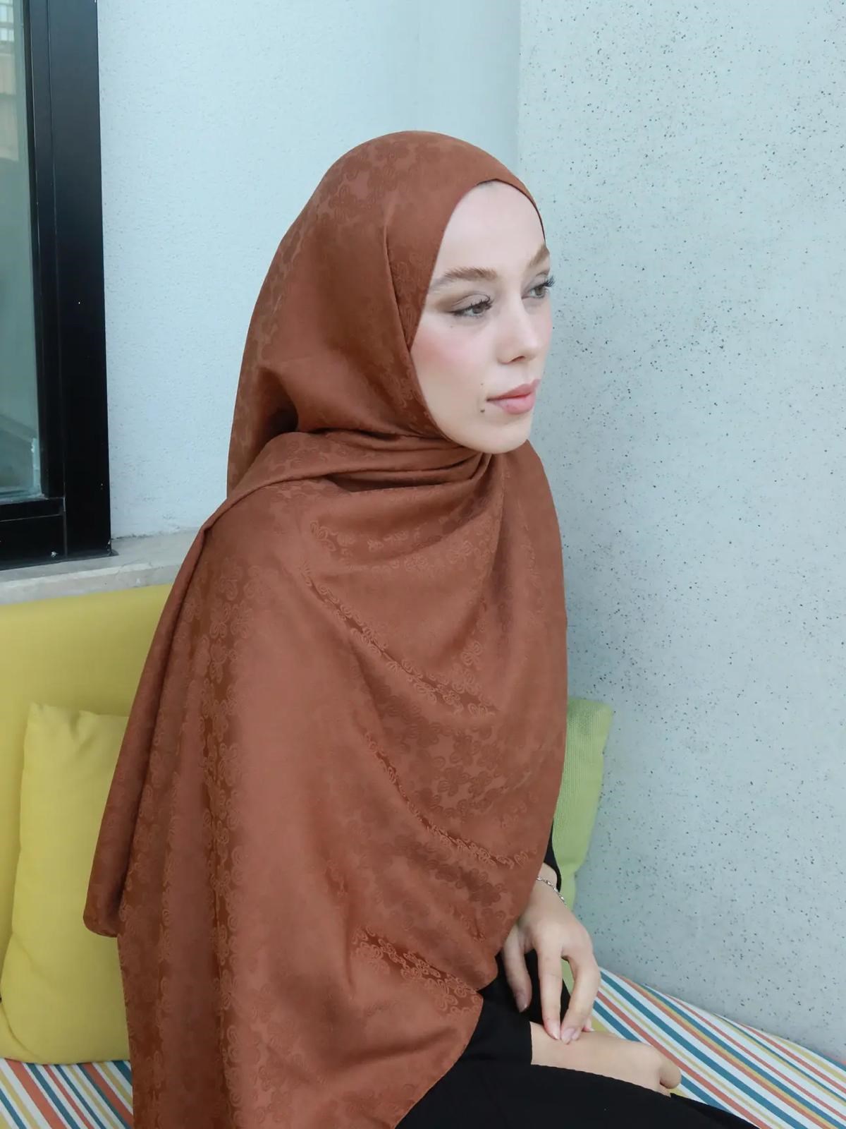 İpeksi Jakar Amber Desen Şal Kahverengi