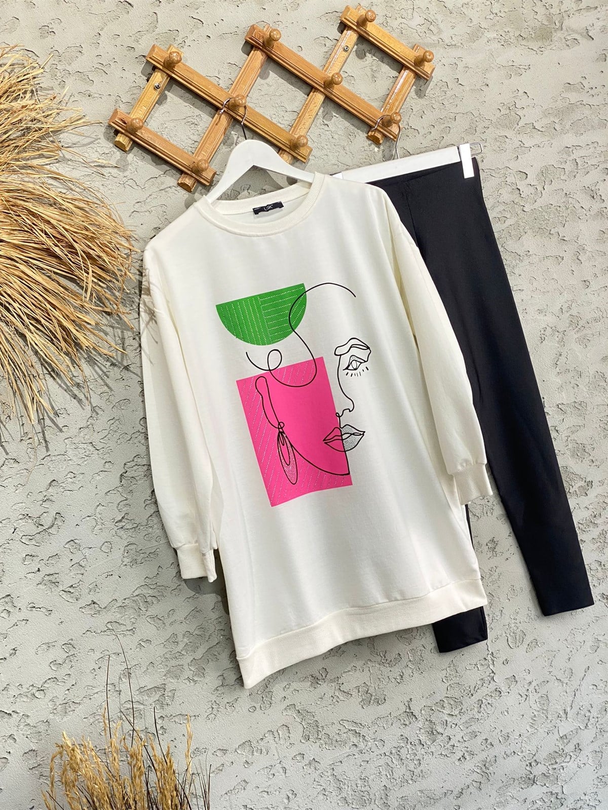 Minimal Yüz Çizgili Ren Bloklu Tunik Sweat (Ekru)