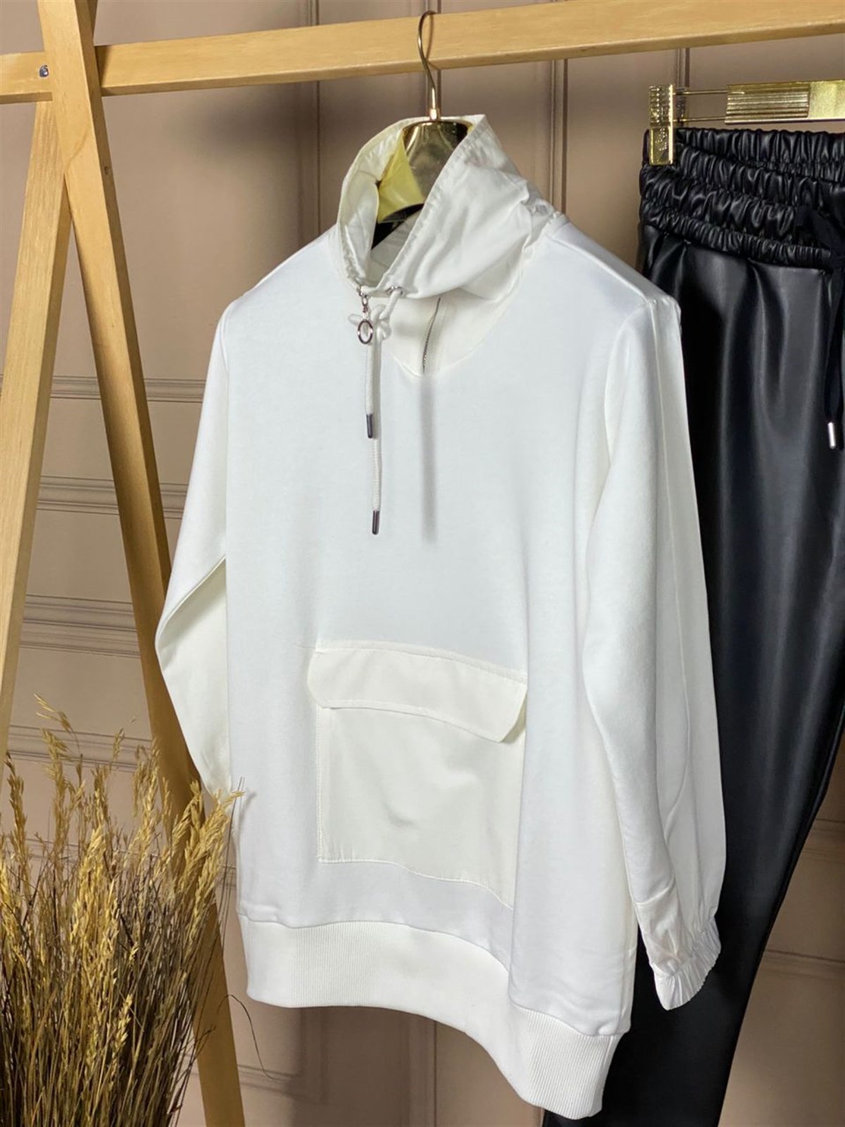 Cep ve Yaka Detaylı İkiiplik Sweat Kumaş Sweatshirt (BEYAZ)