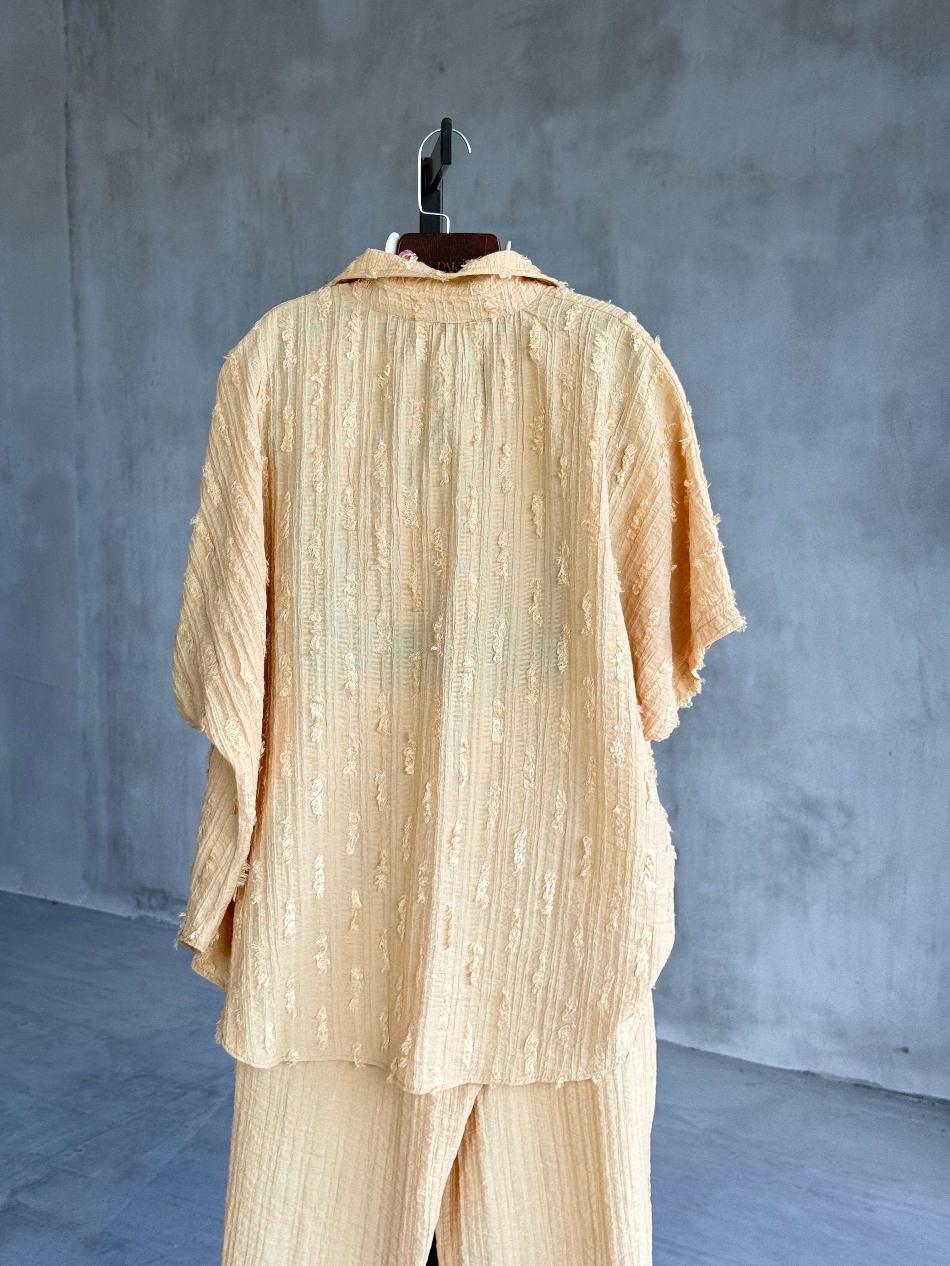 Kırçıl Detaylı Yakalı Takım (Sarı)