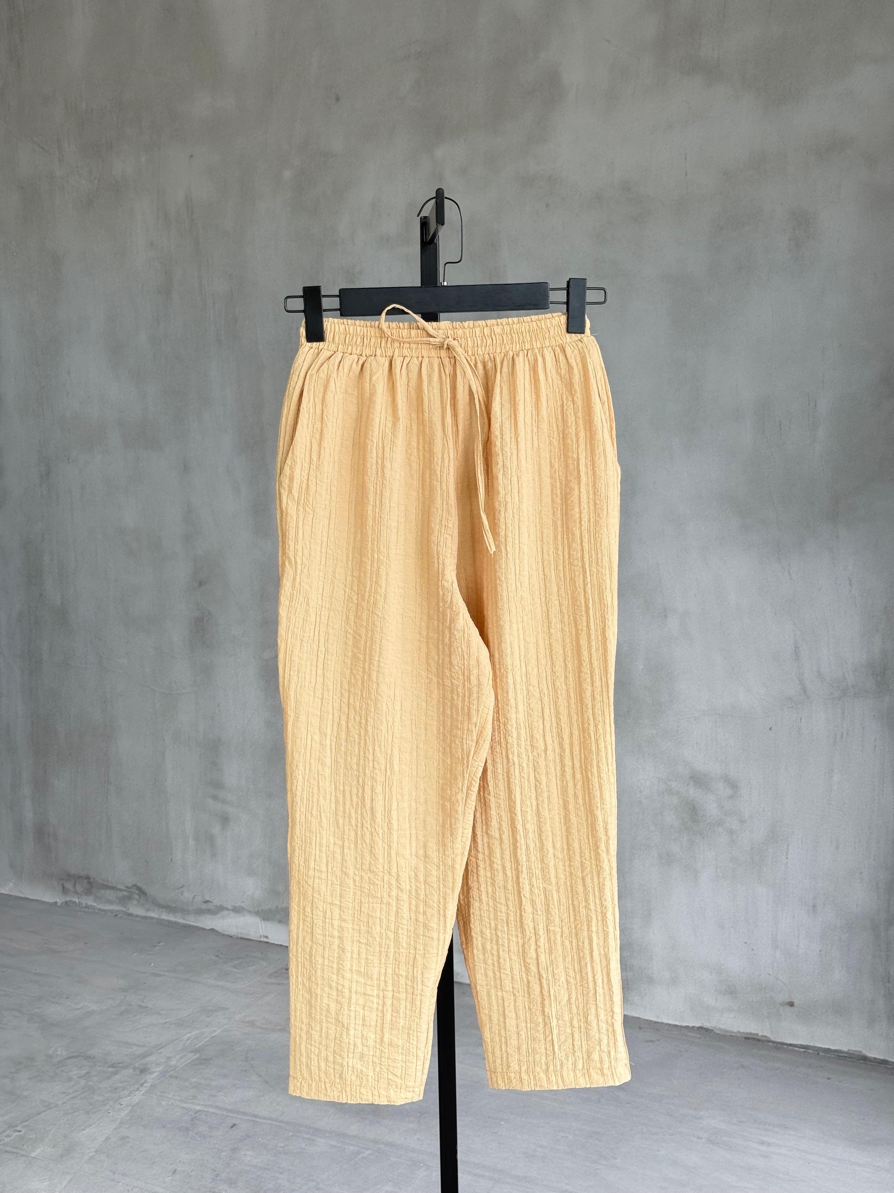 Kırçıl Detaylı Yakalı Takım (Sarı)