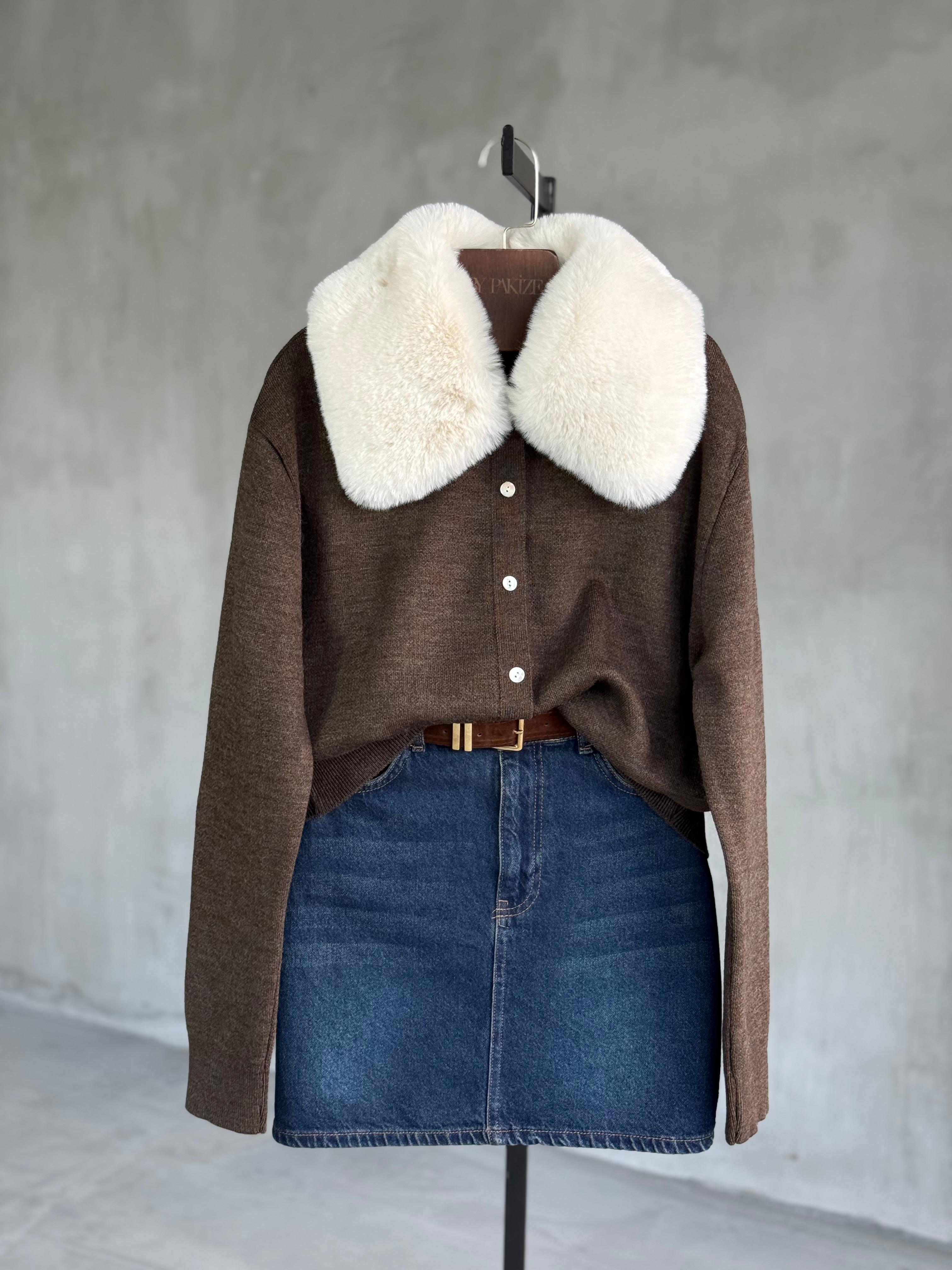 Kürk Yaka Detaylı Hırka (Kahve)