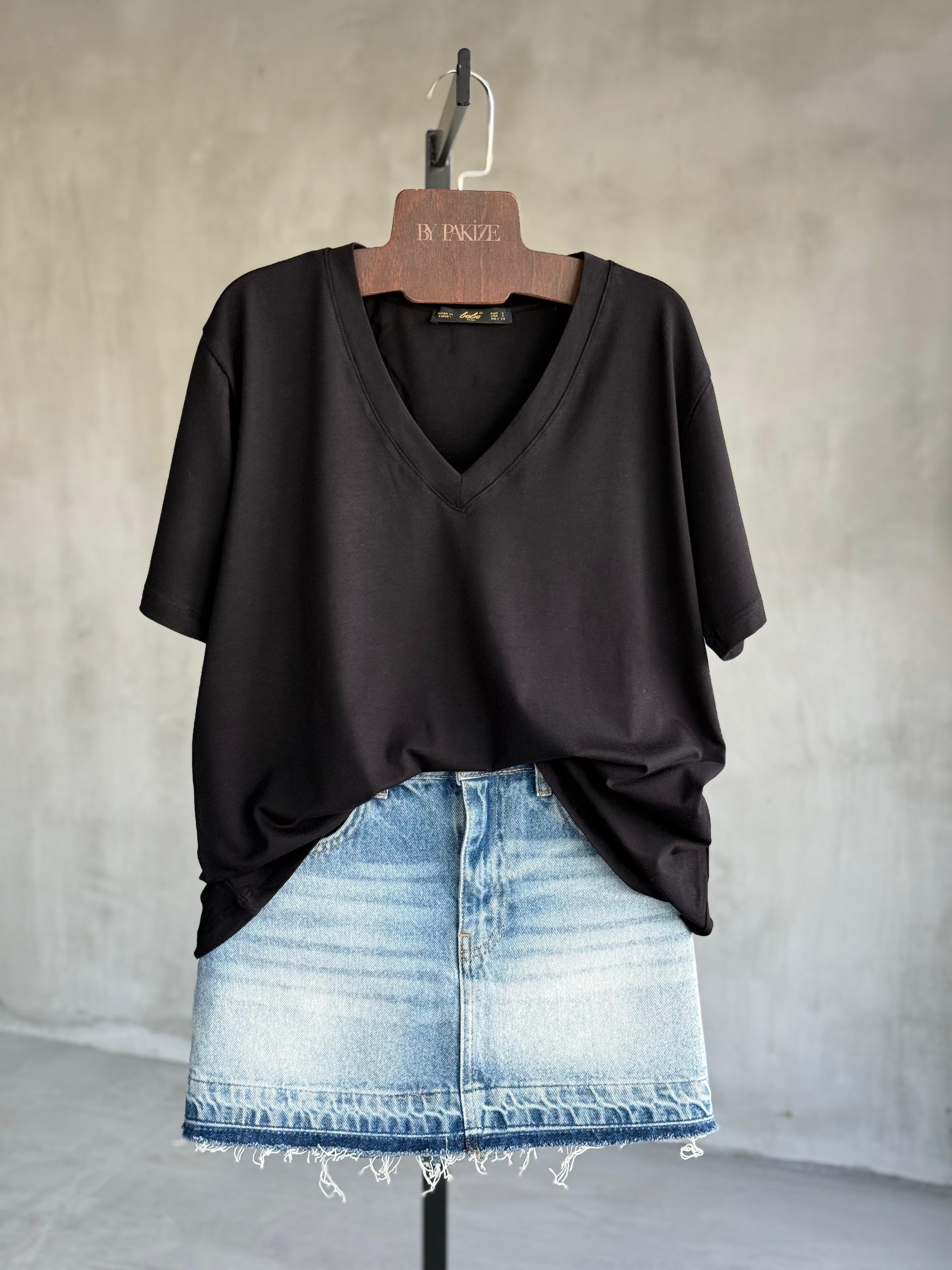 Oys V Yaka Basic Tişört (Siyah)