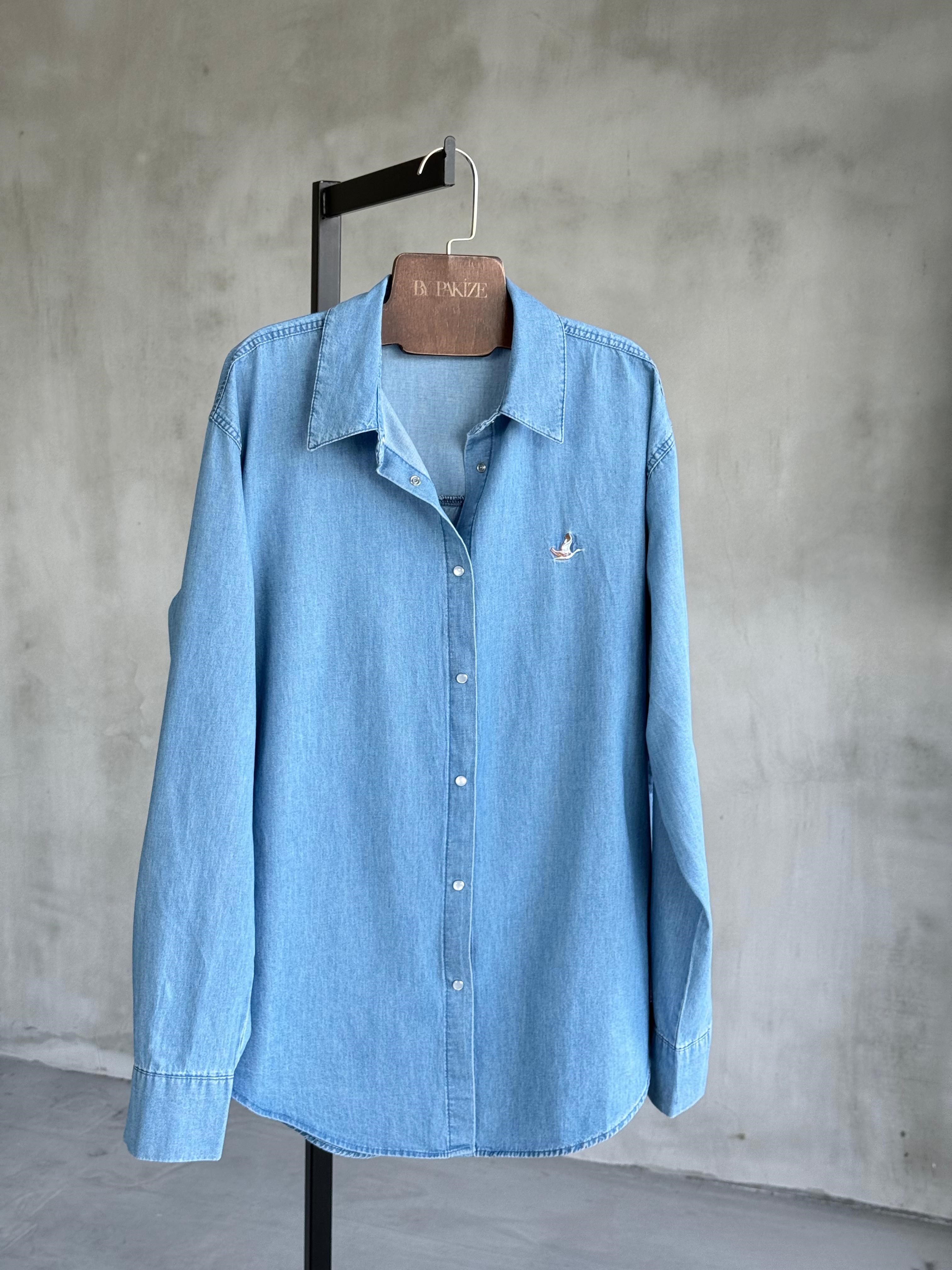 Premium Kuş Nakışlı Denim Marka Model Gömlek (Mavi)
