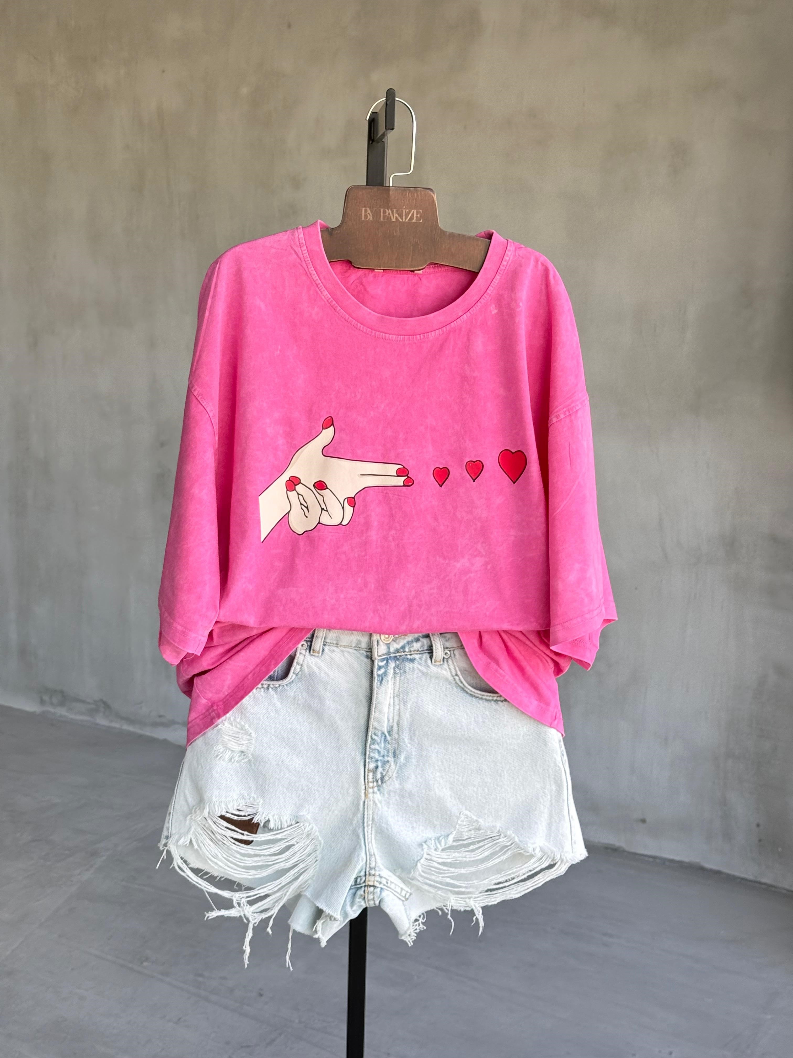 Taş Yıkamalı Kalp Baskılı Oversize Tişört (Pembe)