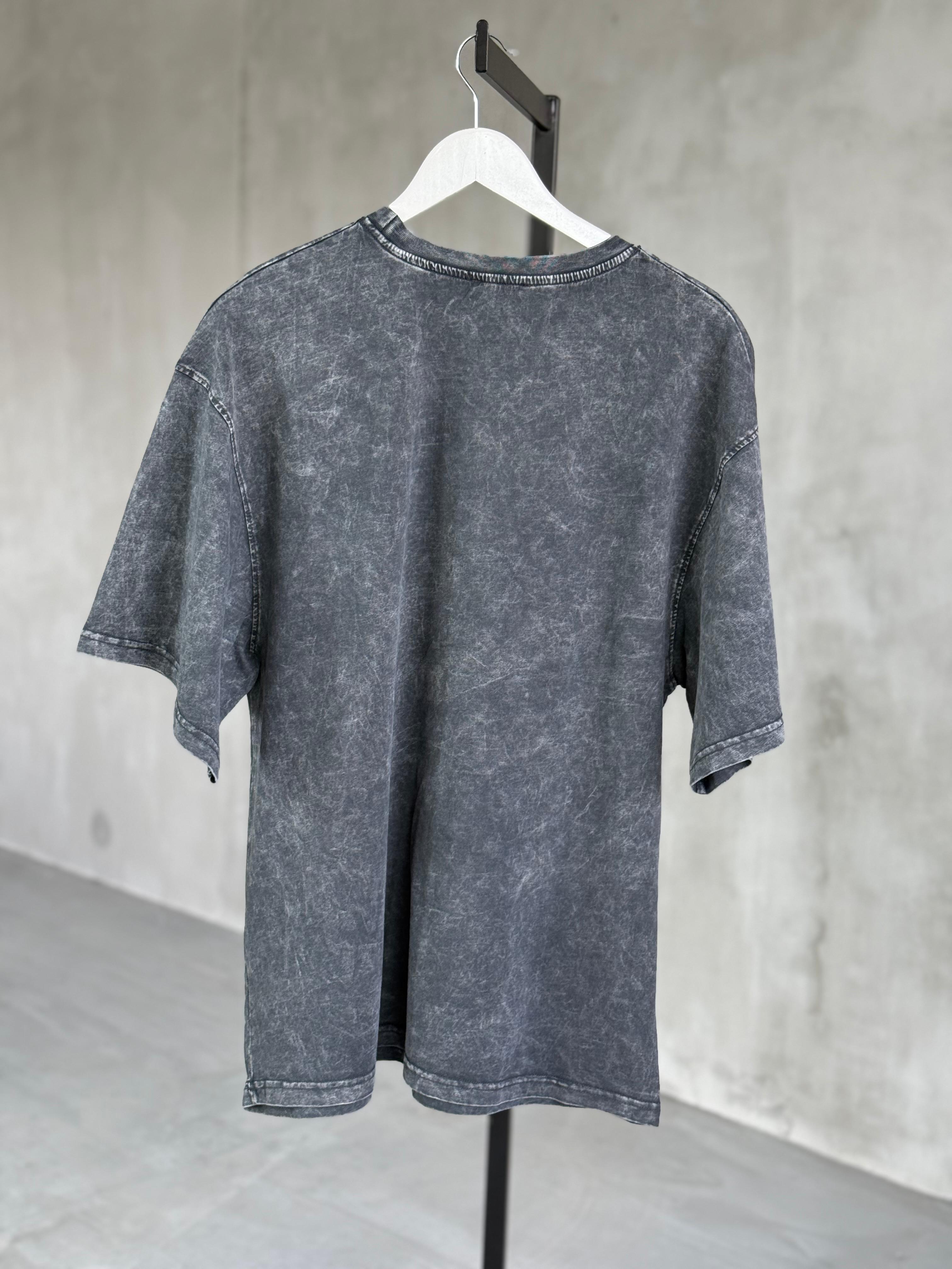 ÖN SİPARİŞE AÇILMIŞTIR ÜRETİM AŞAMASINDADIR...Tasarım Kiraz Baskılı Taş Yıkama Oversize Dokuma Tişört (Antrasit)  