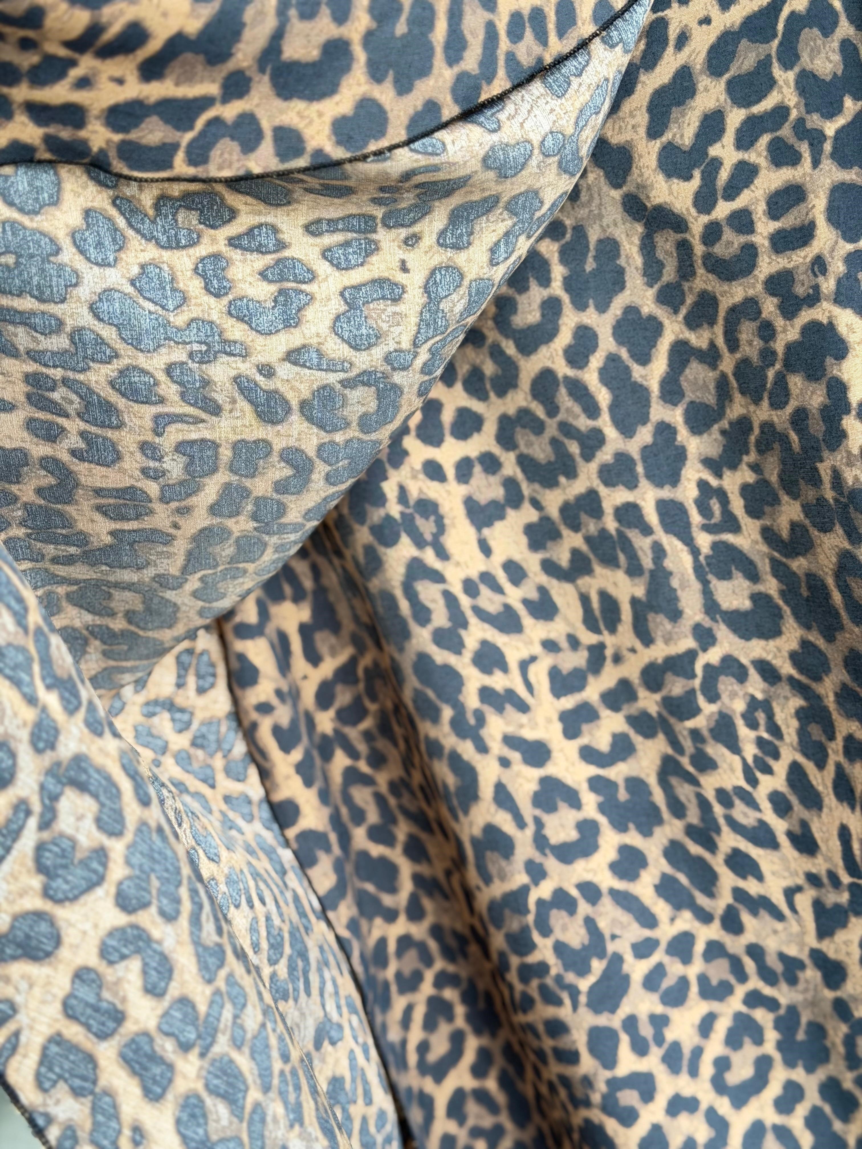 Tasarım Leopar Pelerin Model Bluz (Kahve)