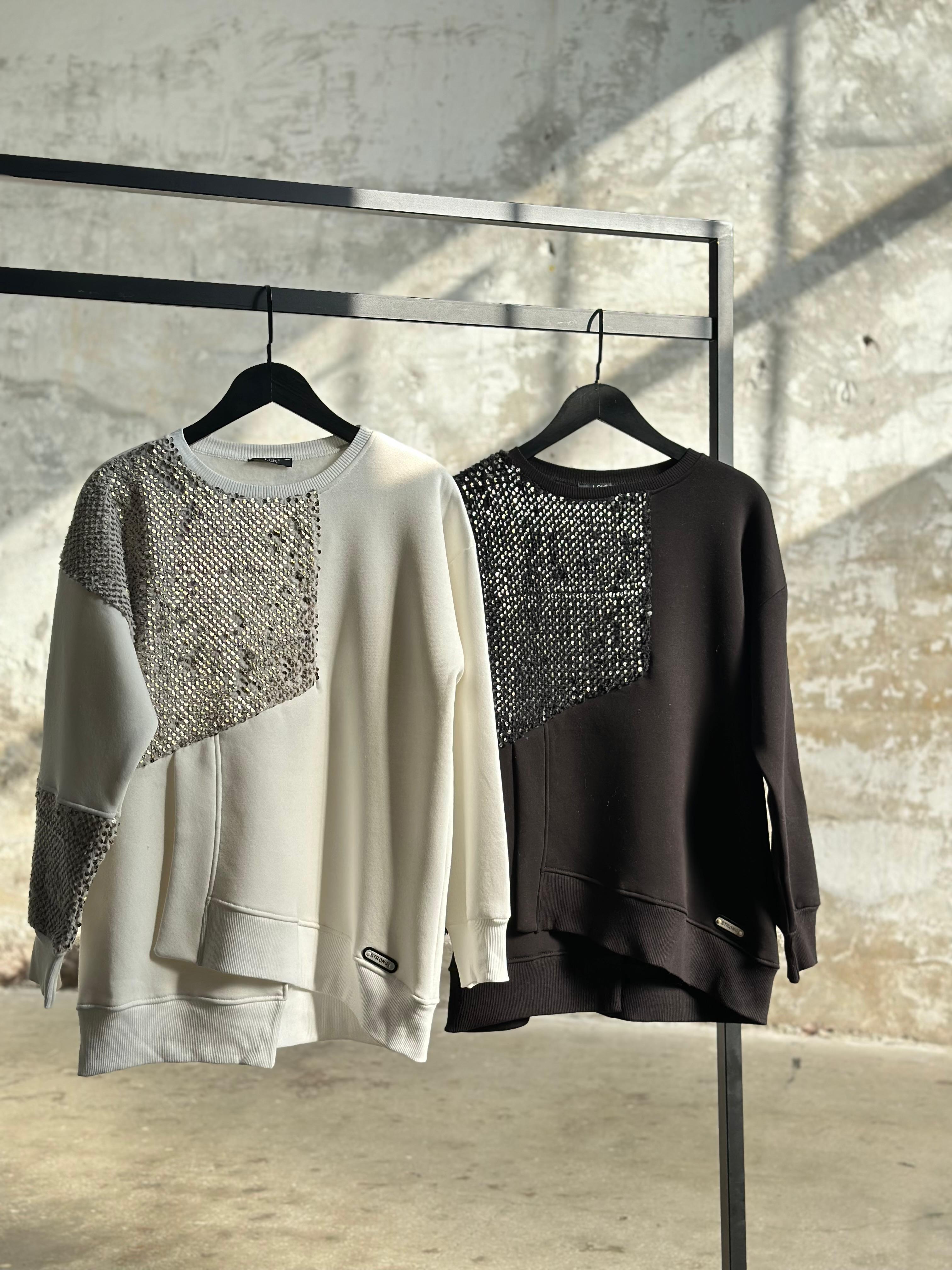 Peluş Üzeri Pul Payet İşlemeli Sweat (Beyaz)