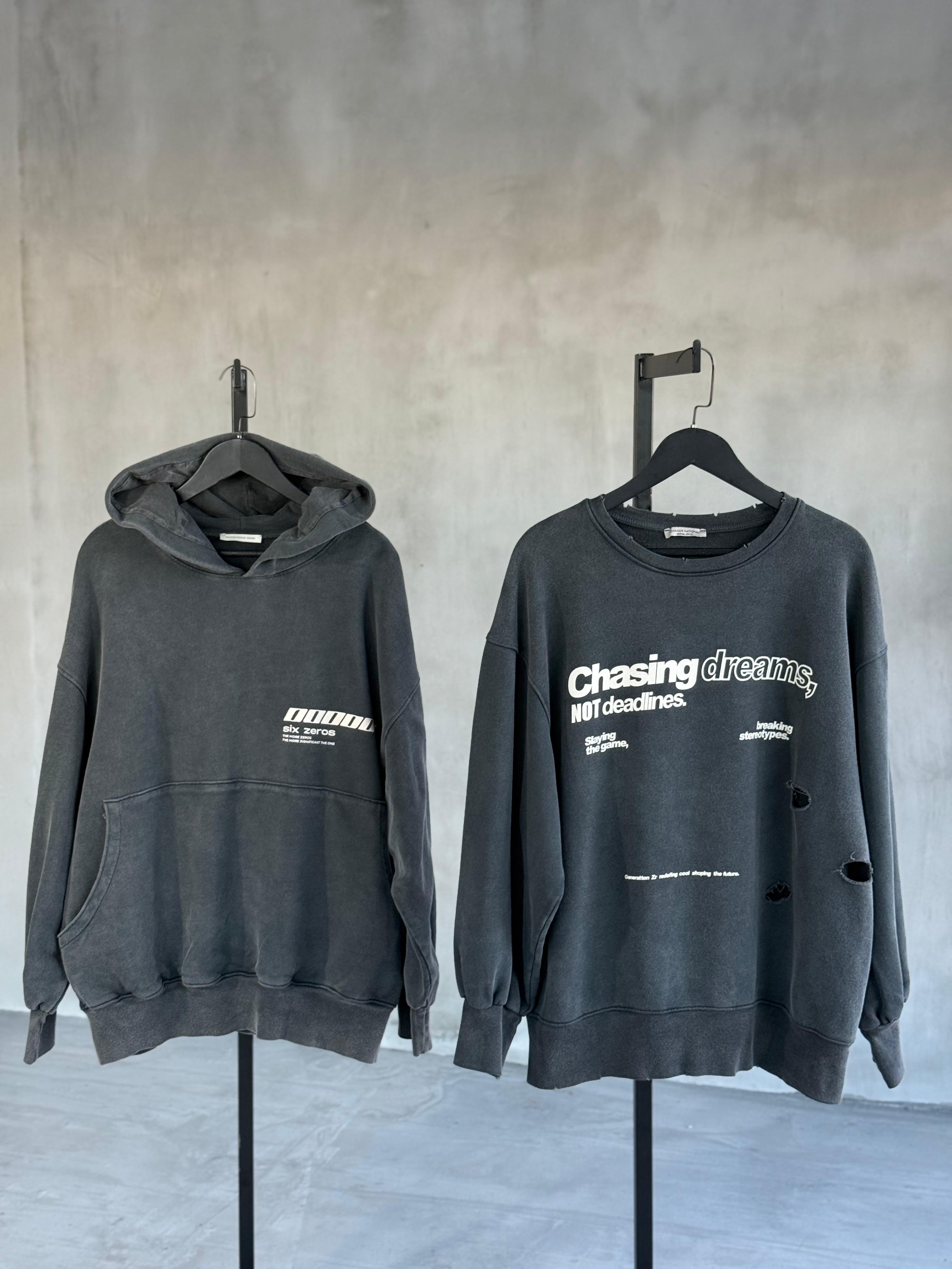 Yazı Baskılı Oversize Yırtık Detaylı Sweat (Antrasit)