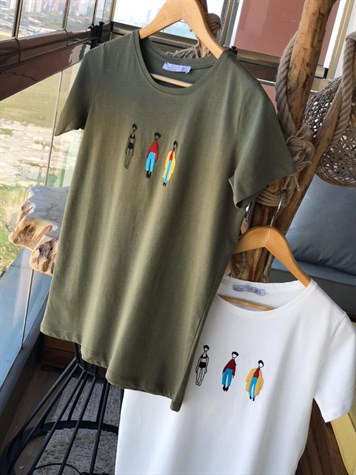 3 Kadın Nakış Detaylı Tshirt (HAKİ & BEYAZ )