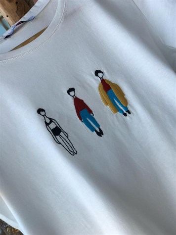 3 Kadın Nakış Detaylı Tshirt (HAKİ & BEYAZ )