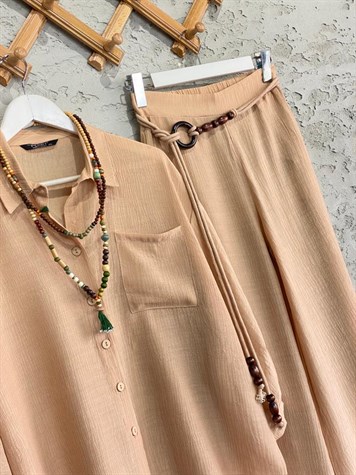 Gofre Dokuma Boncuk Kemerli Oversize Gömlek Ve Pantolon Takım (Pudra)