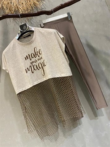 Altı File Detaylı Yazıları Nakışlı Tshirt