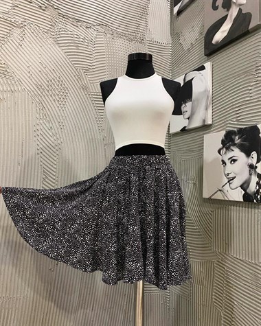 Altı Kiloş Beli Lastikli Etek (SİYAH)