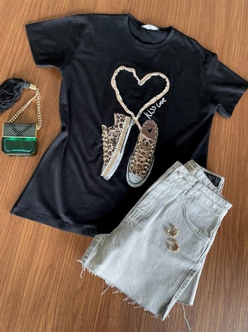 Ayakkabı Desenli İnci İşlemeli Tshirt (Siyah)