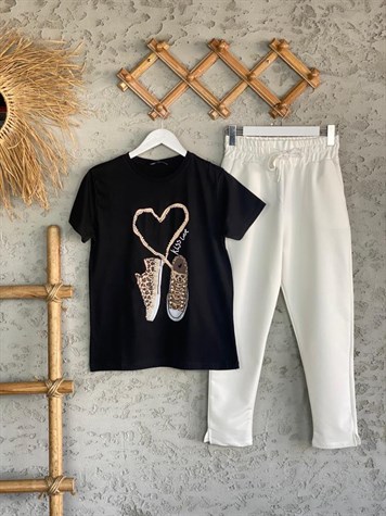 Ayakkabı Desenli İnci İşlemeli Tshirt (Siyah)
