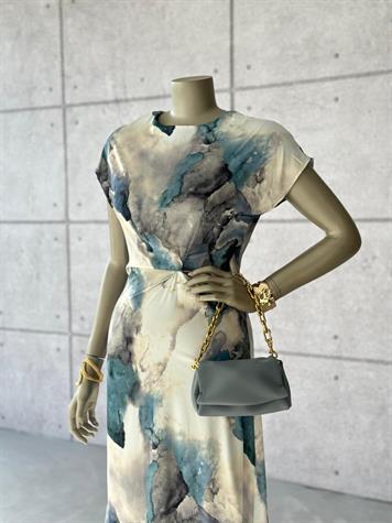 Batik Desen Geçişli Saten Büzgü Detaylı Elbise (Mavi)