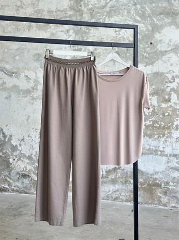 Bel Lastik Nakış Detaylı Organik Pantolon (Kahve)