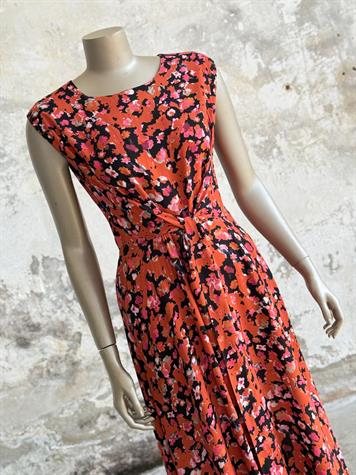 Belden Bağlama Detaylı Çiçekli Maxi Boy Elbise (Turuncu)