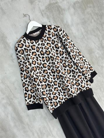 Beyaz Leopar Desenli Triko Takım (Siyah)