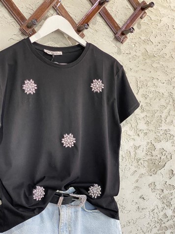 Bisiklet Yaka Kristal Taşlı Çiçek Detay Tshirt (Siyah)