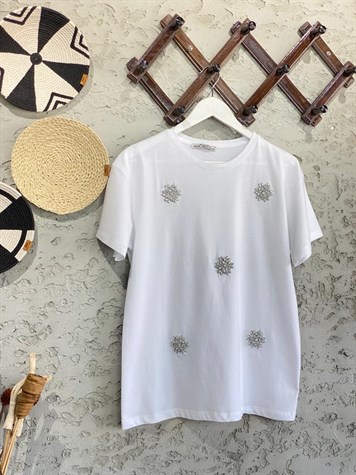 Bisiklet Yaka Kristal Taşlı Çiçek Detay Tshirt (Beyaz)