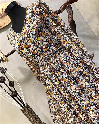 Çiçek Desenli Şifon Kumaş Midi Elbise