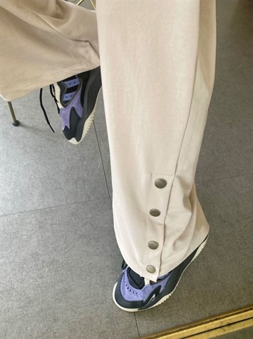 Çıtçıt Detaylı Bol Paça Pantolon (Bej)