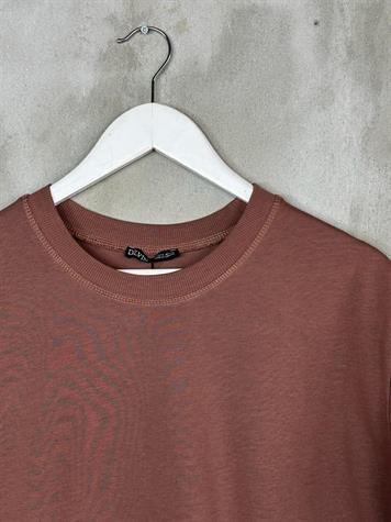 Dekoratif Dikişli Bisiklet Yaka Tshirt (Kahve)