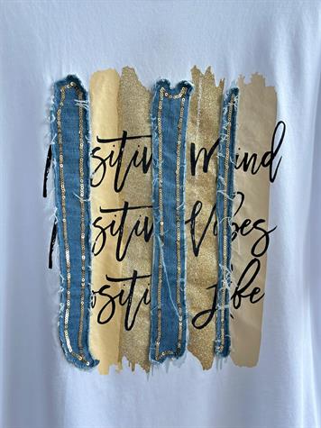 Denim Kot Detaylı Varak Baskılı Tişört (Siyah/Beyaz)