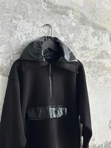 Deri Detaylı Yarım Fermuarlı Tunik Sweat (Siyah)