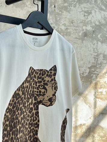Dokuma Kumaş Leopar Desenli Tişört (Beyaz)