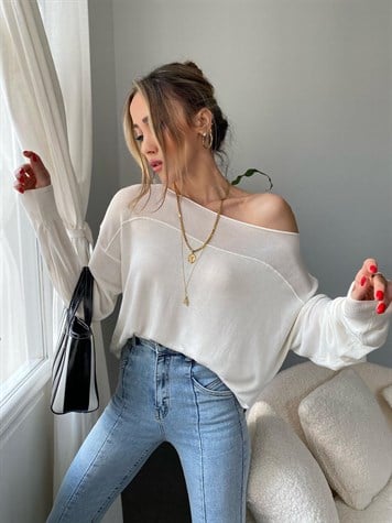 Düz Yaka Triko Kazak (Beyaz)